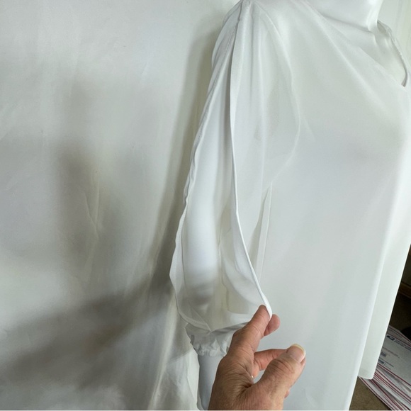 Women’s White Sheer Layered Hollow Out Sleeve Tunic Top - Picture 2 of 5